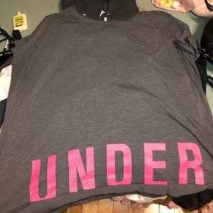 pink and gray under armour t-shirt
